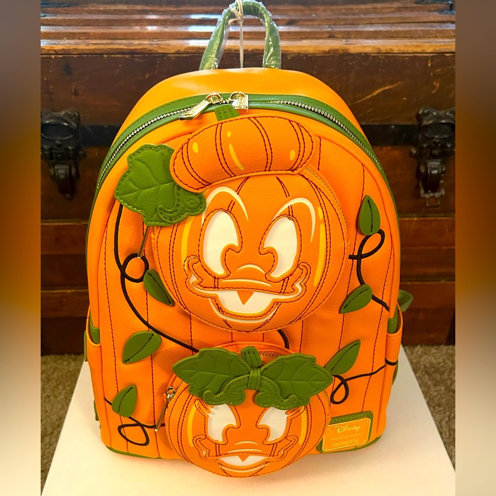 Disney Loungefly Donald & Daisy Jack-o-Lantern Exclusive Glow Backpack - NWT